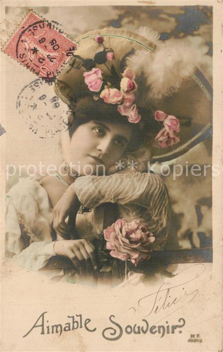 Frauen Hutmode Rosen