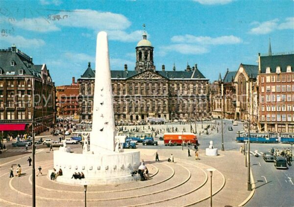 Amsterdam Niederlande Dam met Koninklijk Paleis en Nationaal