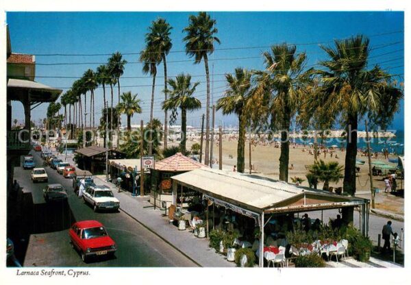 Larnaca Seafront Uferstrasse Palmen Strand
