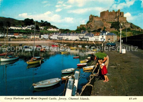 Jersey Kanalinsel Gorey Harbour and Mont Orgueil Castle