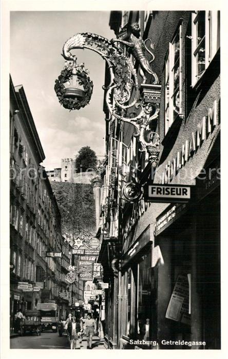 Salzburg Oesterreich Getreidegasse