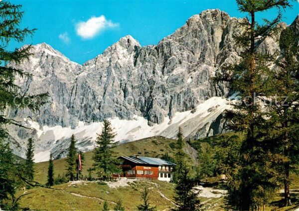 Tuerlwandhuette Berghaus mit Dachsteinsüdwand