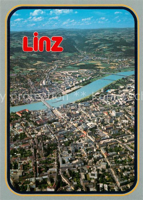Linz Donau Stadtkern Urfahr Blick in das Mühlviert