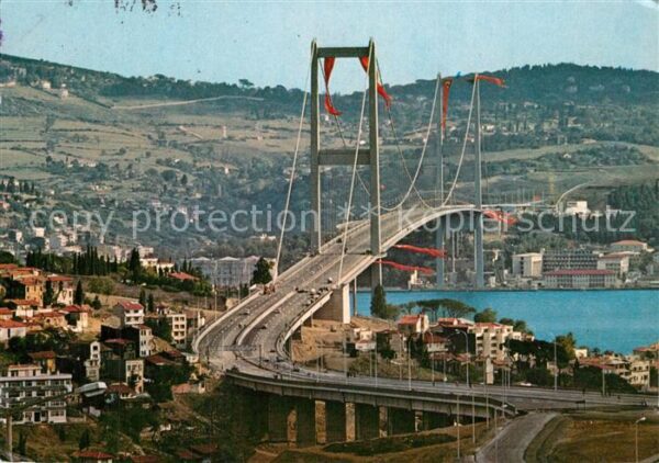 Istanbul Constantinopel Bogazici Köprüsünün Ortaköyden görünüsü