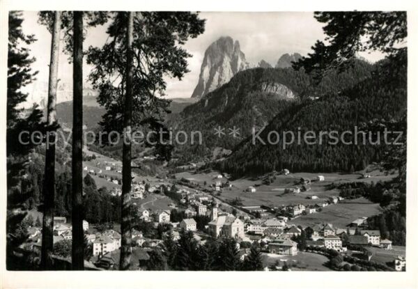 St Ulrich Groeden Tirol mit Langkofel Grödental