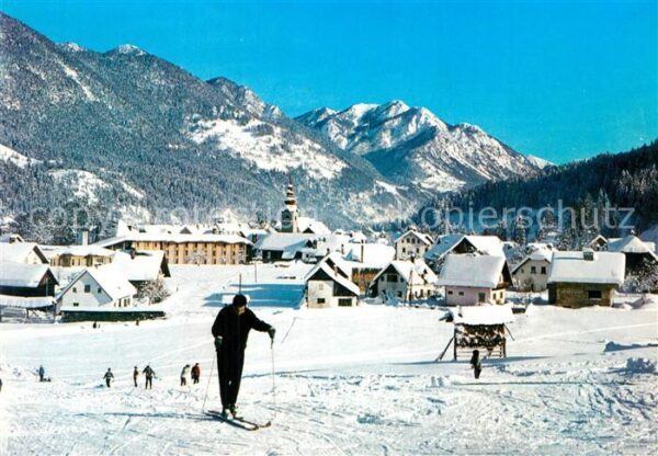 Kranjska Gora Winterlandschaft Skifahrer
