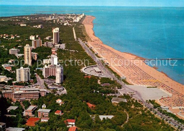 Lignano Pineta Fliegeraufnahme Strandpromenade