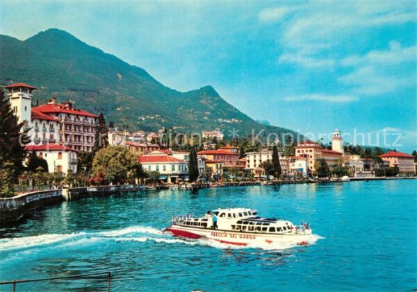 Gardone Garda Panorama Ausflugsschiff