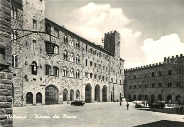 Volterra Piazza dei Priori