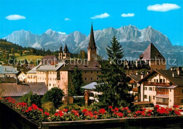 Kitzbuehel Tirol mit Kaisergebirge