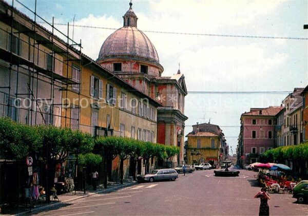 Castelgandolfo Piazza della Liberta e Chiesa di San To