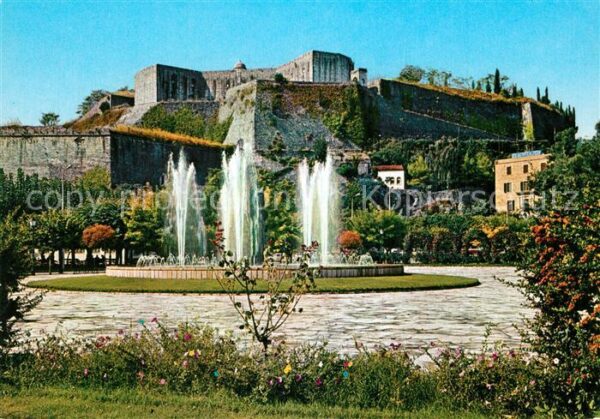 Corfu Korfu Brunnen des alten Hafens