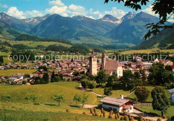Kitzbuehel Tirol mit Kitzbüheler Alpen