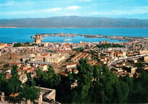 Messina Panorama del Porto e dello Stretto