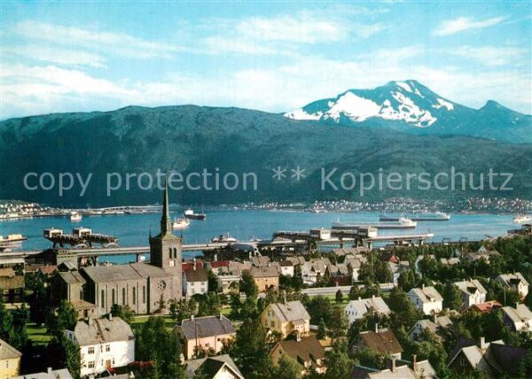 Narvik Parti fra byen med kirken Den Sovende D
