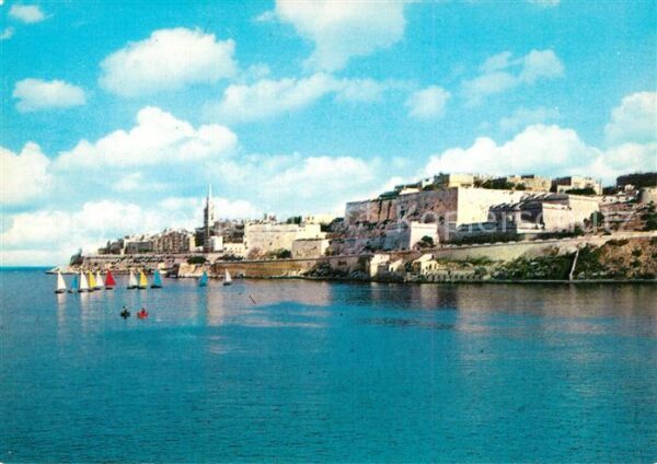 Marsamxett Port et bastions de la Valette