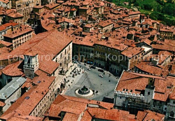 Perugia Fliegeraufnahme Cattedrale e Fontana Ma