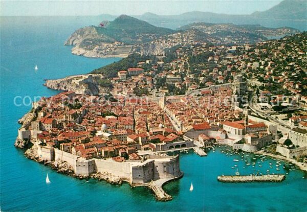 Dubrovnik Ragusa Altstadt Festung Hafen Fliegeraufnahme