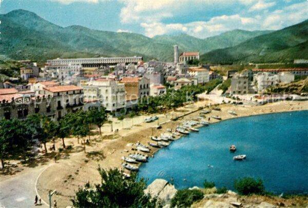 Port Bou Rambla y playa