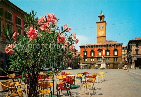 Reggio Emilia Piazza Prampolini Monte di Pieta