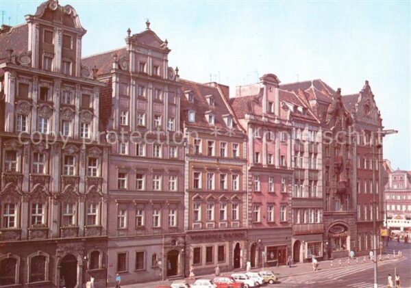 Wroclaw Rynek pierzeja poludniowa kamienice bar