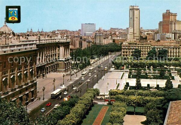 Madrid Spain Palacio Real y edificica Plaza de Espan