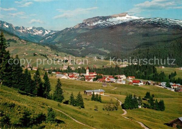 Riezlern Kleinwalsertal Vorarlberg Panorama Schwarzwassertal und Hoch Ifen