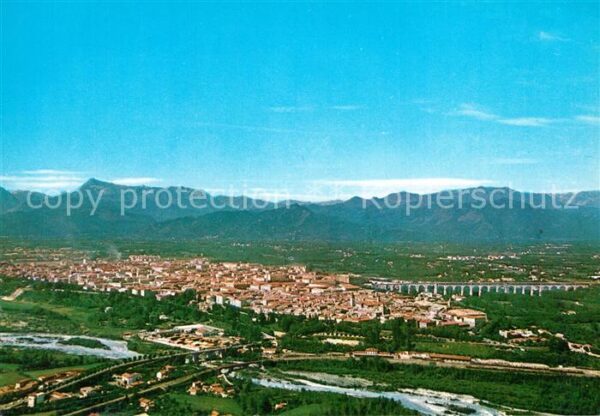 Cuneo nella sua cornice alpine veduta aerea