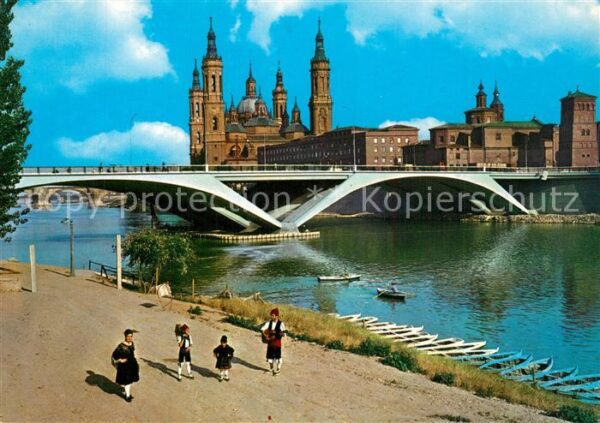 Zaragoza Saragossa Espana Rio Ebro Puente de Santiago y Basilica