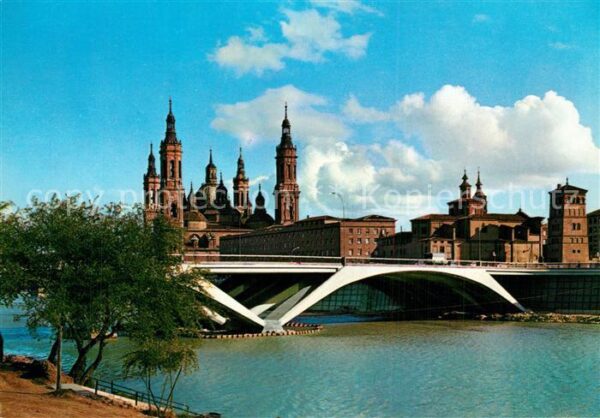 Zaragoza Saragossa Espana Rio Ebro Puente de Santiago y Basilica