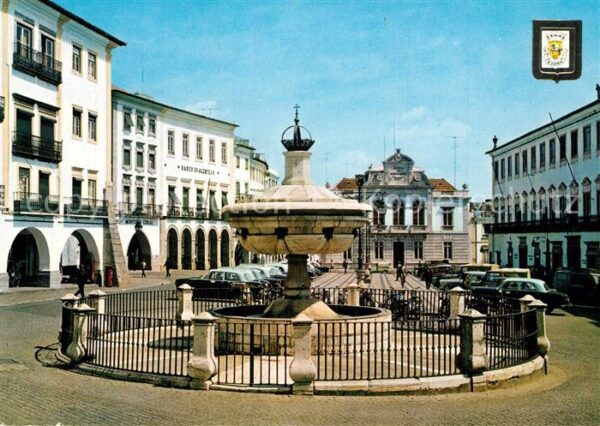 Evora Praca do Geraldo Fonte Henriquina