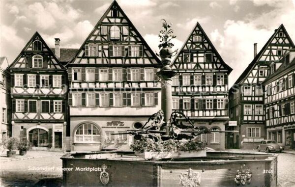 Schorndorf Wuerttemberg Oberer Marktplatz Brunnen Altstadt Fach