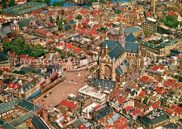 Haarlem Grote- of St. Bavokerk luchtopname