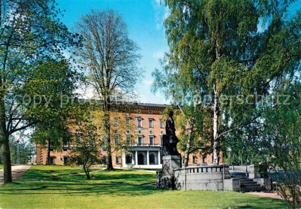 Uppsala Carolina Rediviva und Wennerberg Statue