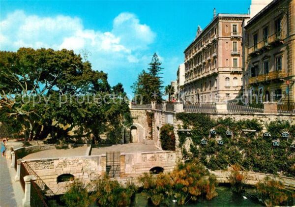 Siracusa Fonte Aretusa ed Hotel des Etrangers