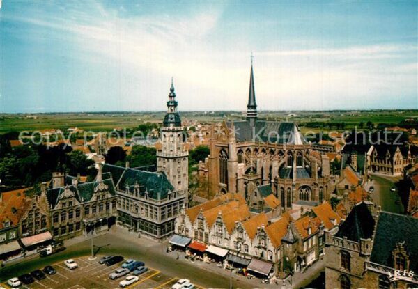 Furnes Veurne West-Vlaanderen Belgie Grand_ Place et Beffroi Eglise