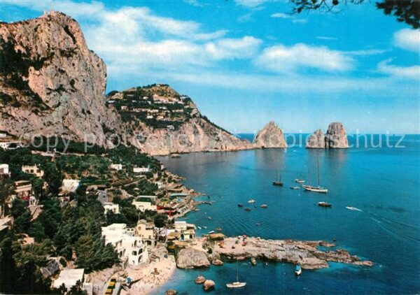 Capri Marina piccola e Faraglioni