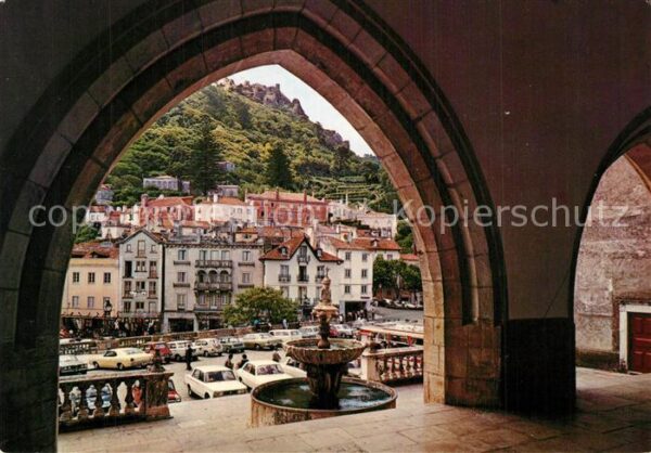 Sintra Vista através das arcadas do Palácio