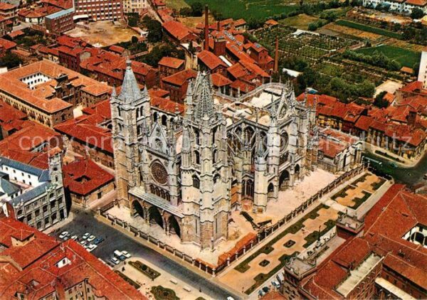 Leon Castilla y Leon Catedral vista aérea