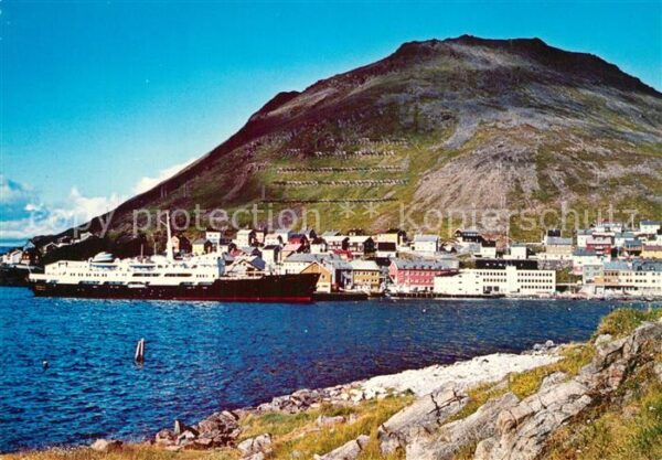 Honningsvag Hurtigruten ved kaia