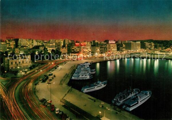 Piraeus Hafen bei Nacht