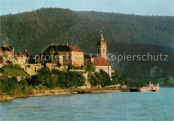 Duernstein Wachau Partie an der Donau Kloster