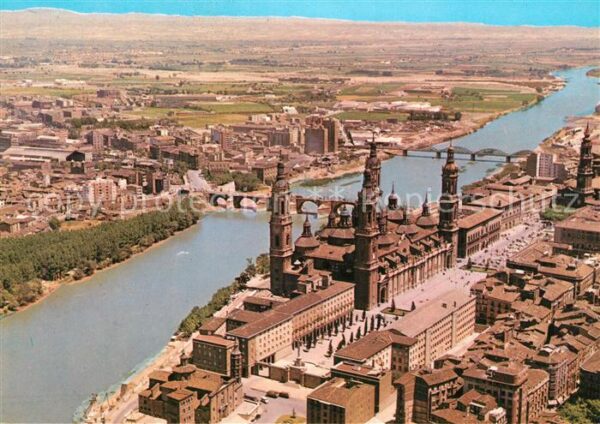 Zaragoza Saragossa Espana Basilica del Pilat y Rio Ebro Fliegerau
