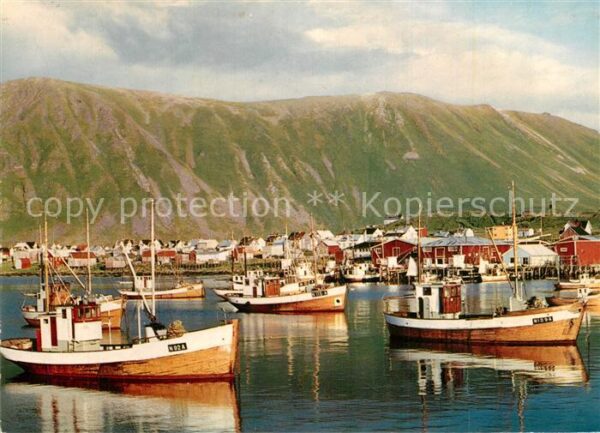 Norwegen Norge Fishing boats in harbour