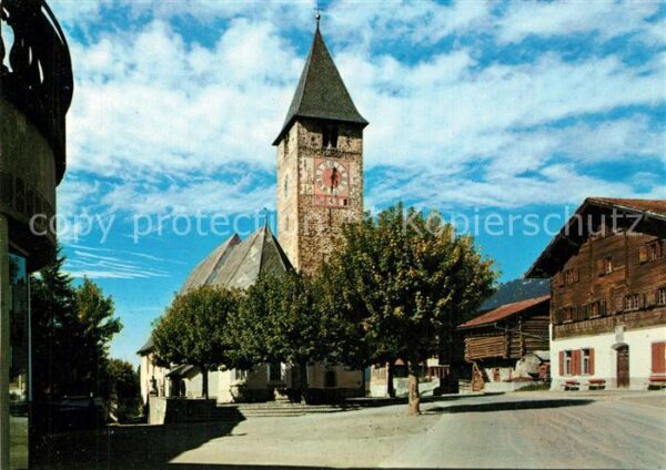 Klosters GR Kirchplatz und altes Rathaus