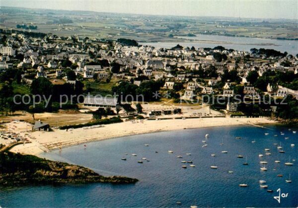 Carantec Laplage du Kelenn et le bourg Vue aerie