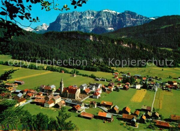 Bezau Vorarlberg Fliegeraufnahme mit Künzelspitze und Ka