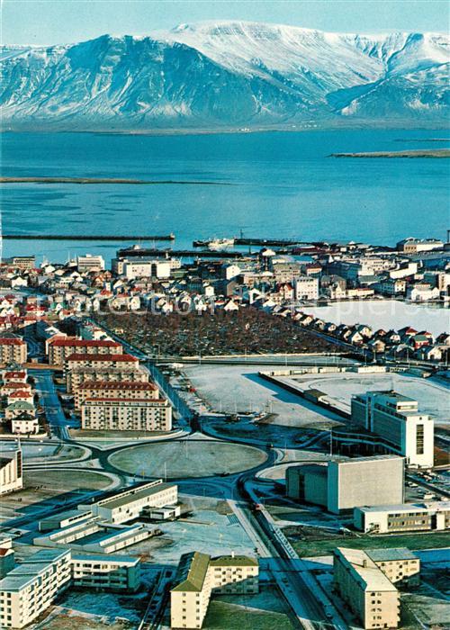 Reykjavík Fliegeraufnahme mit Esjagebirge