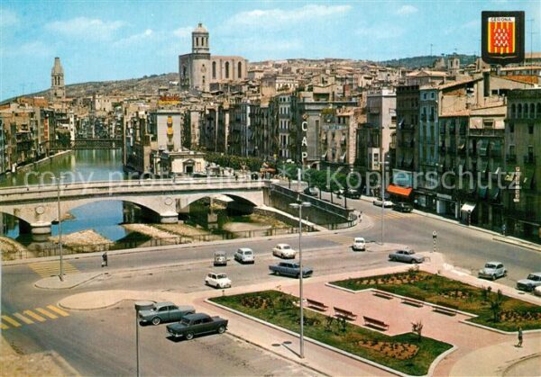 Gerona Avenida Jose Antonio y Puente Isabel II