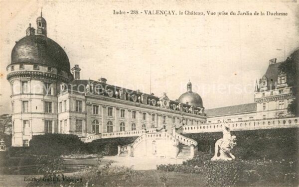 Valencay Chateau vue prise du Jardinde la Duches